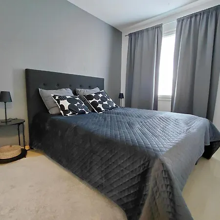 With Private Sauna & Free Parking Apartmán