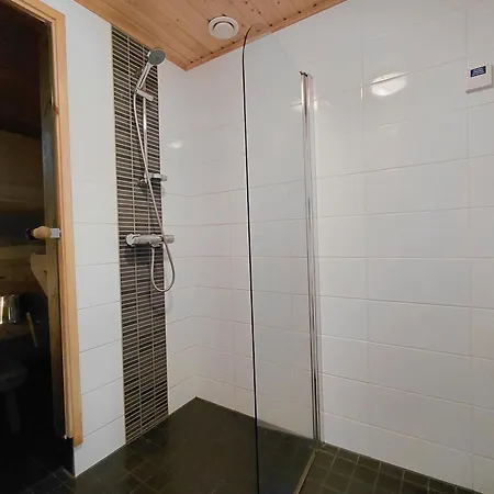 Apartment With Private Sauna & Free Parking